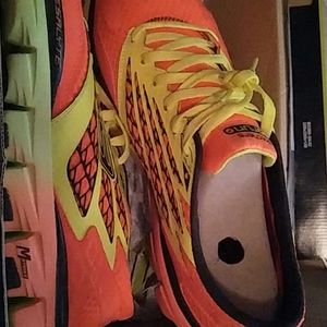 Sketchers gorun m 2 mens 10.5 new orange lime